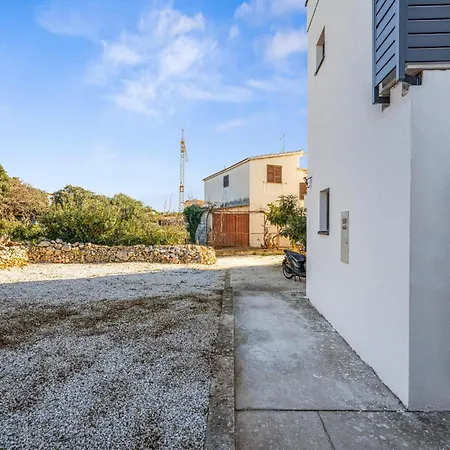 بيت للعطل 4 Bedroom Nice In Zecevo Rogoznicko روغوزنيكا