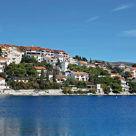 4 Bedroom Nice In Zecevo Rogoznicko *